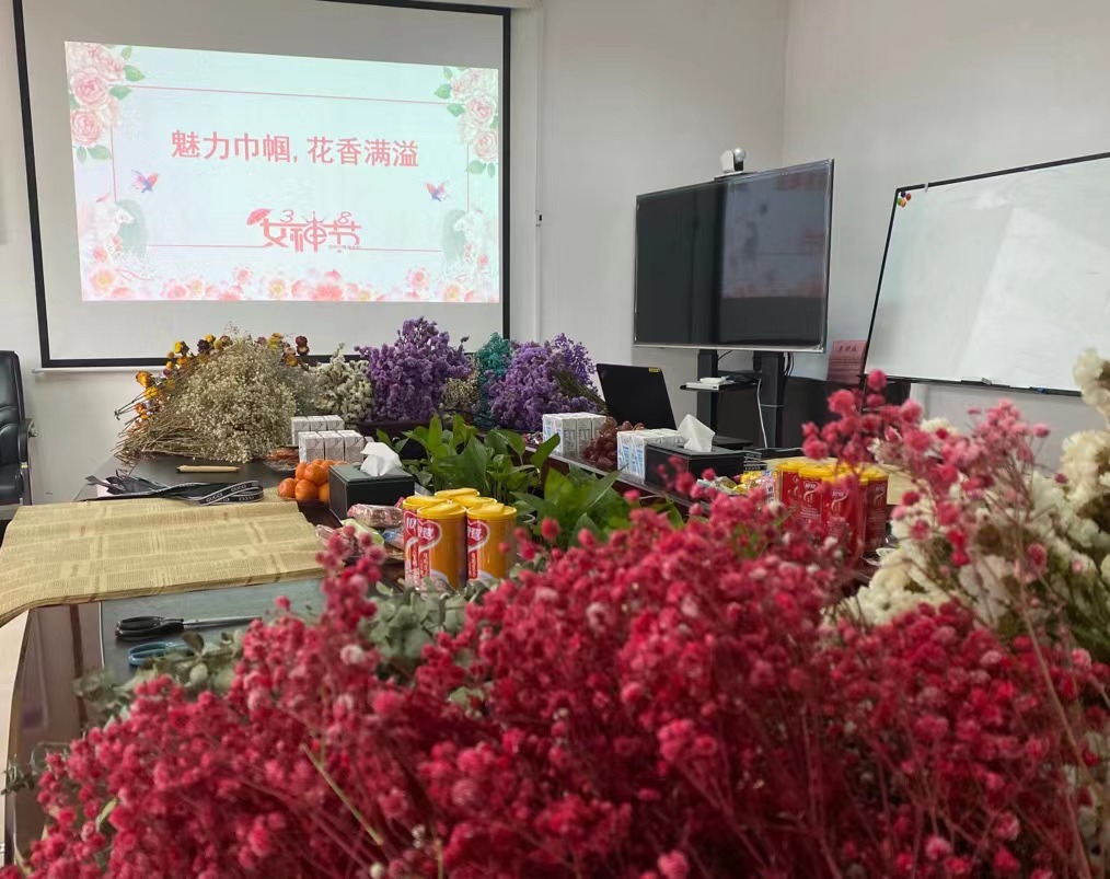 开云集团官网开云集团官网首页-开云(中国)
,宏明日望,株洲电子科技,湖南电容器,株洲电容器,电容器