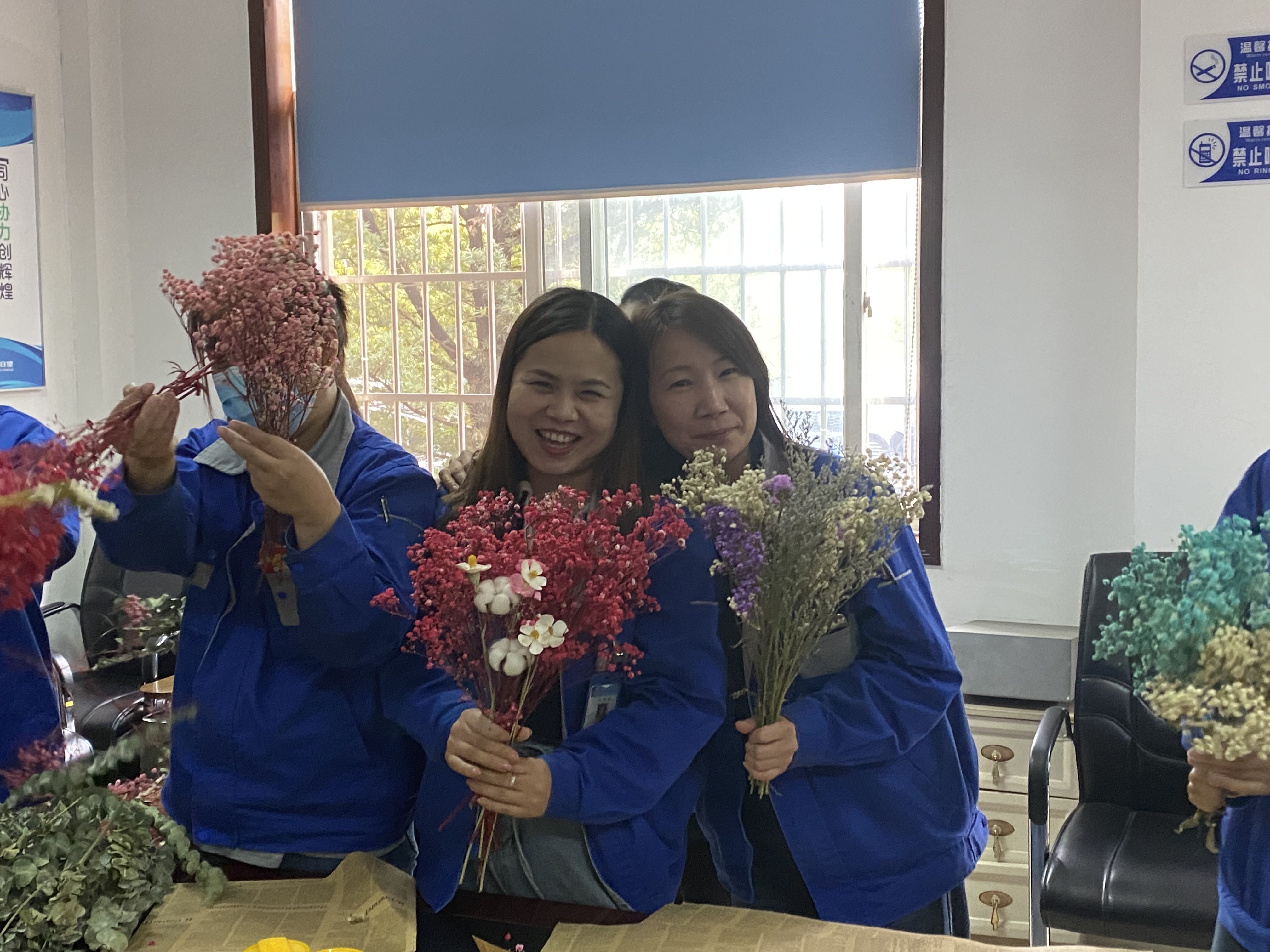 开云集团官网开云集团官网首页-开云(中国)
,宏明日望,株洲电子科技,湖南电容器,株洲电容器,电容器